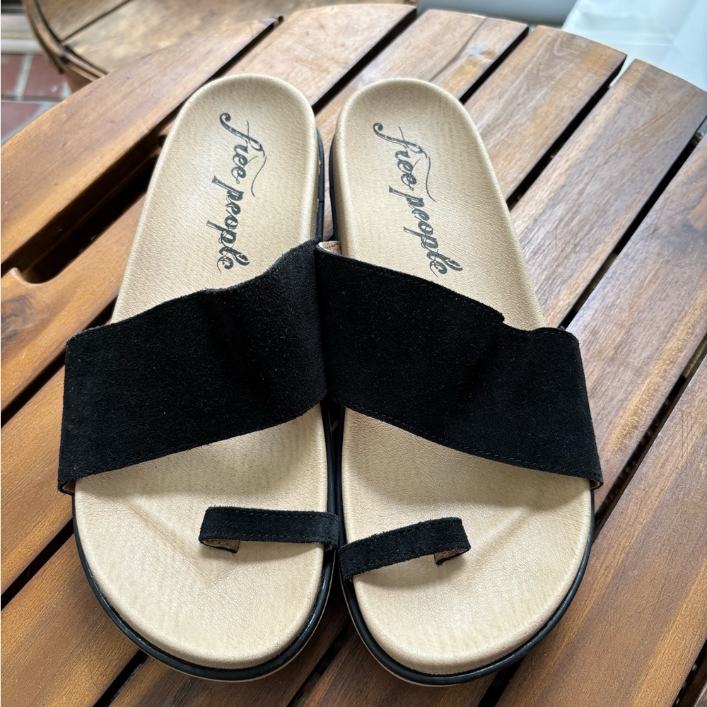 Free People Azure footbed with black suede straps and wood bottoms!MADE IN SPAIN